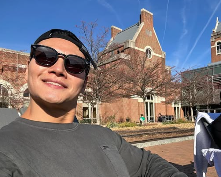 Kim Jong Kook announces his marriage to his non-celebrity fiancée