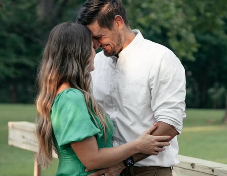Jana Duggar shows a bump with husband Stephen