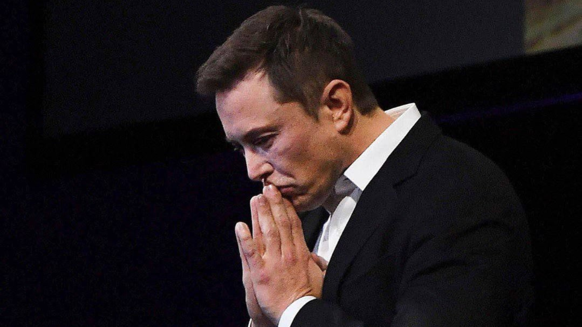 Elon Musk Vows to Fund Lawsuits Against 'Corrupt Officials' Who Covered Up Grooming Gangs in Britain