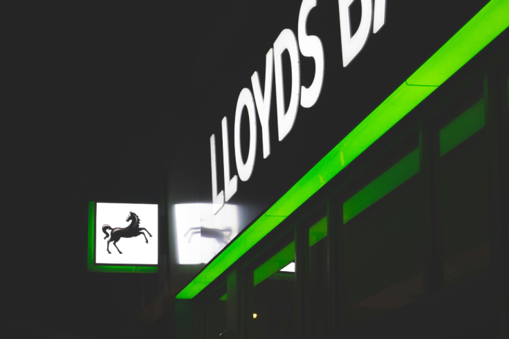 Lloyds to Axe 3,000 Jobs in 2025