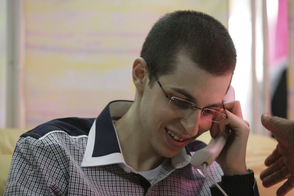 Gilad Shalit speaking to his family on the telephone
