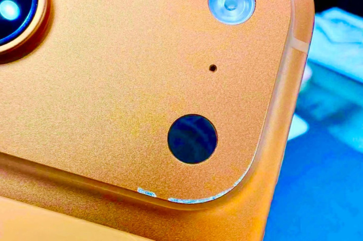 iPhone 17 camera scratch