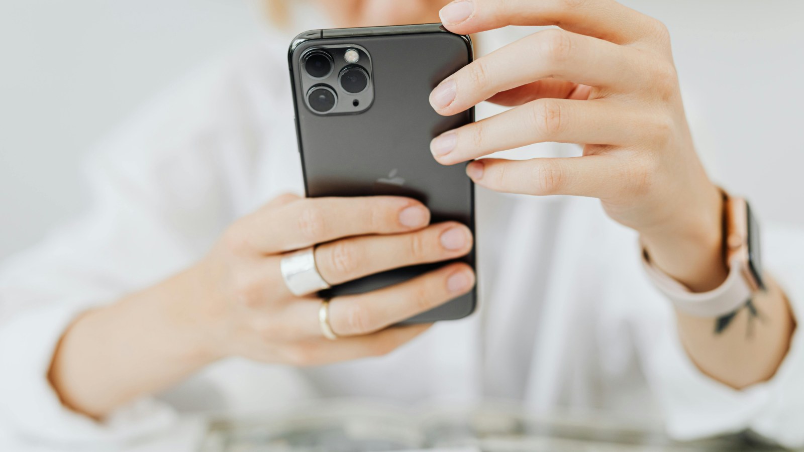 iOS 26 Upgrade Warning: Security Updates For iOS 18 Will Stop in Months