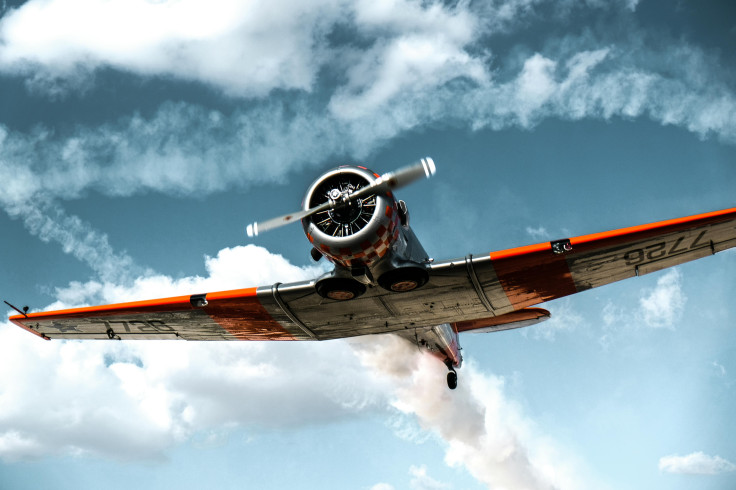 Flying airplane
