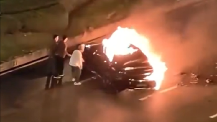 Xiaomi SU7 electric vehicle burst into flames