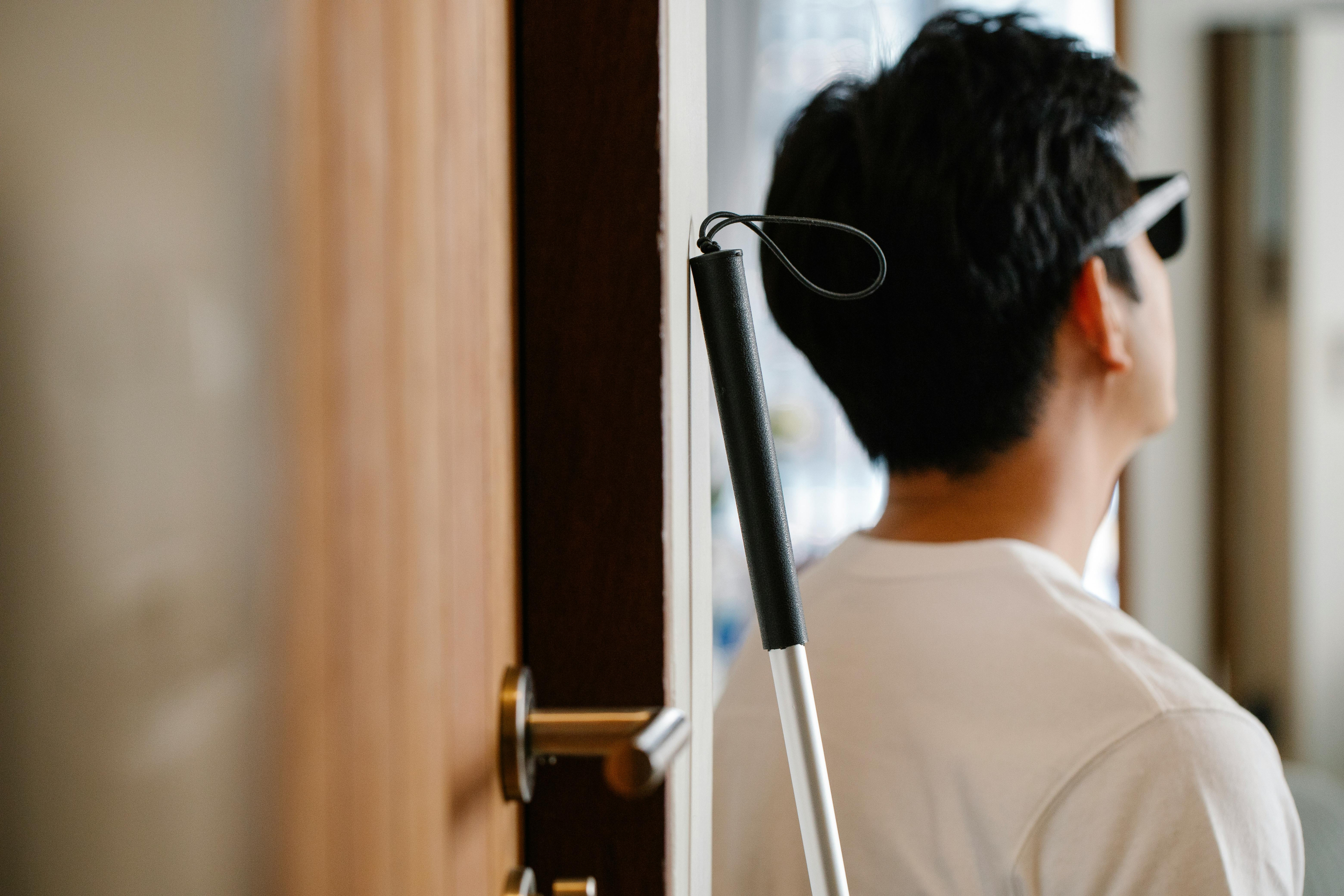 Blind German Man in Thailand Unaware His Wife Was Dead Inside Their Home—He Waited for Hours