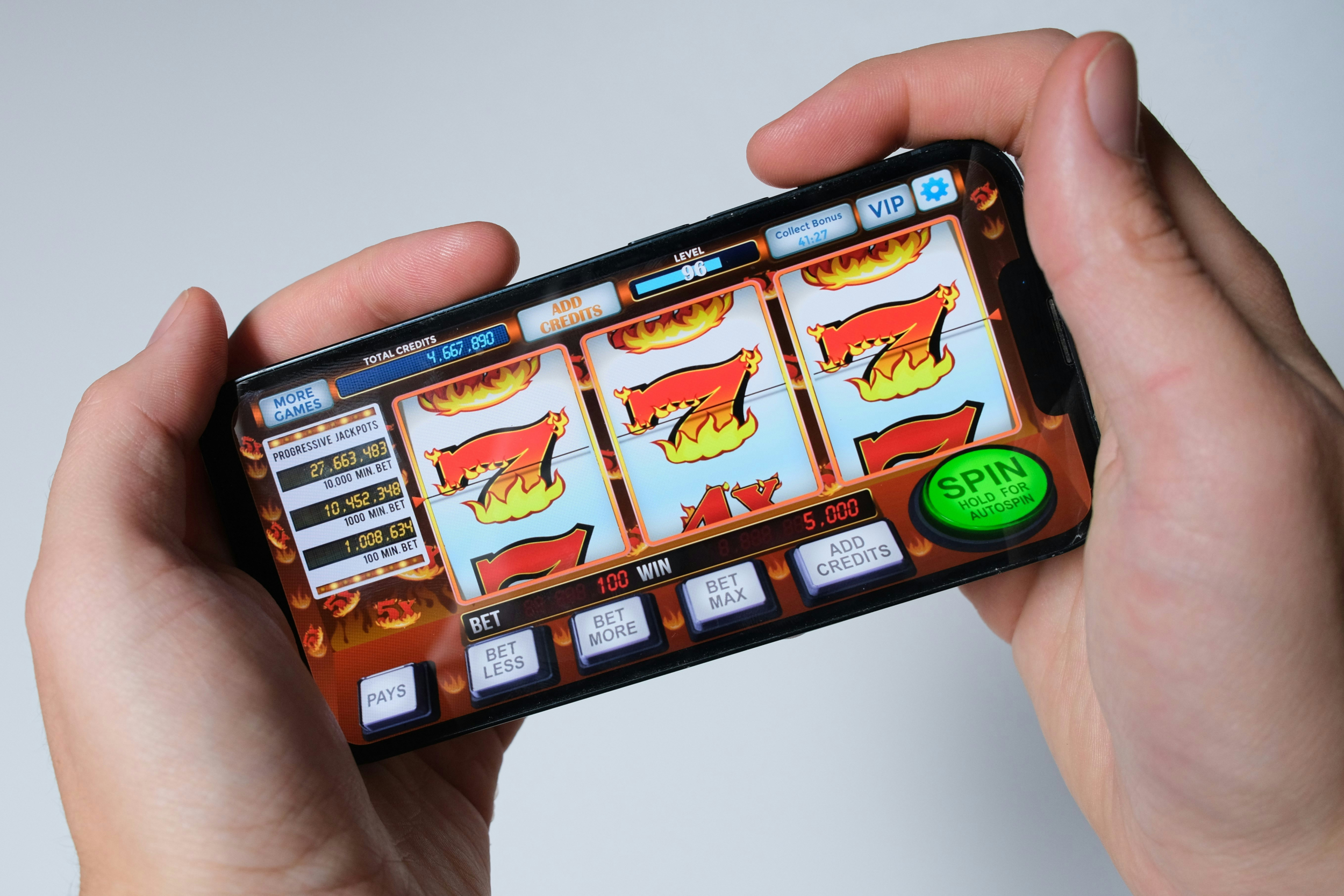 ibtimes.co.uk - Emily Kerrigan - Smart Gambling: Tech Trends Shaping How UK Players Select and Play New Online Casinos