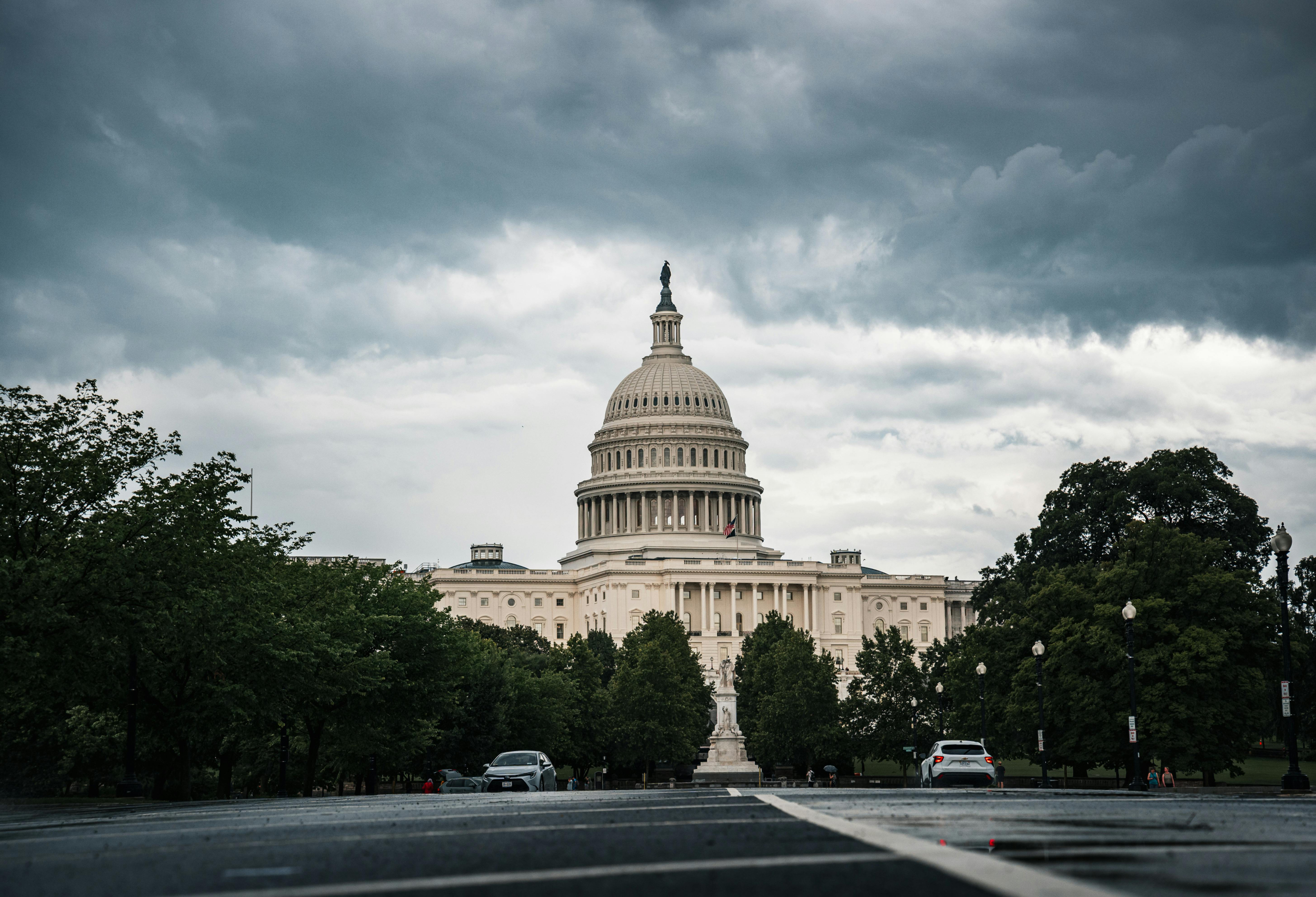 'Can't Pay Rent, Can't Buy a Shirt': US City Leaders Sound Alarm as Federal Shutdown Hits Local Economies