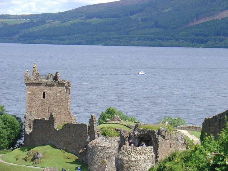 scottish castle loch ness