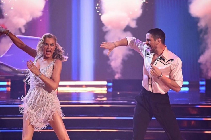 Elaine Hendrix and Alan Bersten at Dancing With The Stars