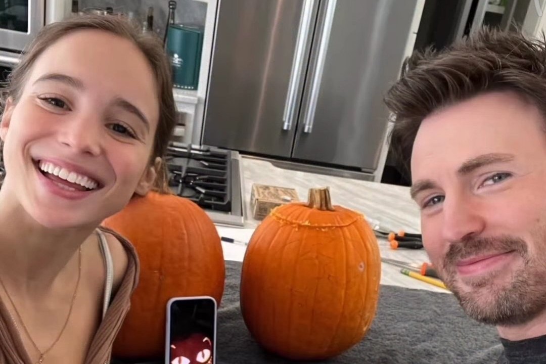 Chris Evans and Alba Baptista Chris Evans and Alba Baptista