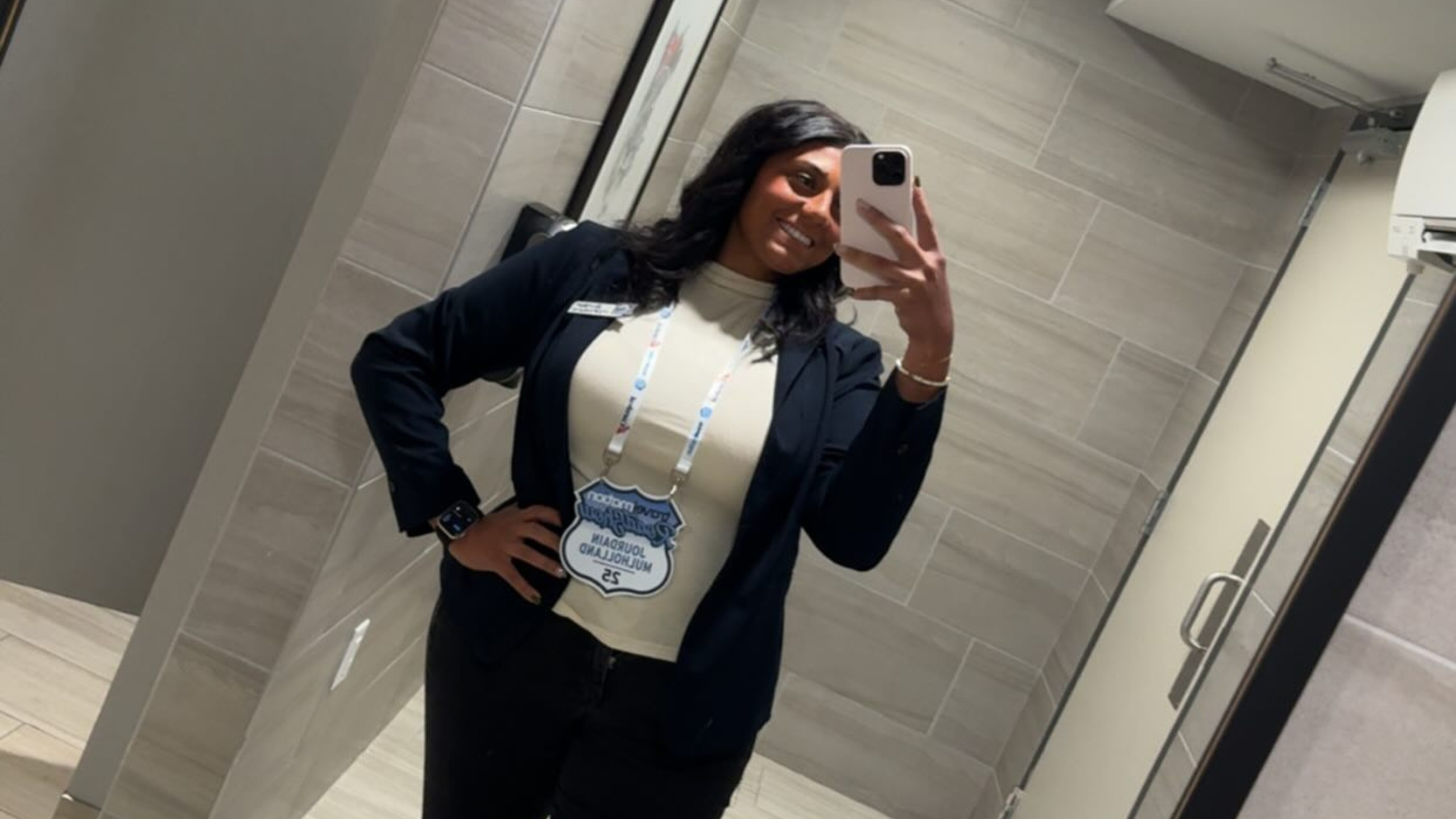 Хто такий Журден Малхолланд? TikToker, який застряг через ураган, Мелісса скаржиться на їжу Хто такий Журден Малхолланд? TikToker, який застряг через ураган, Мелісса скаржиться на їжу