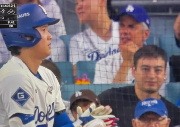 joji at dodgers game