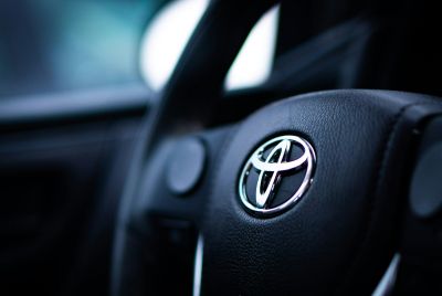 Toyota recalls cars