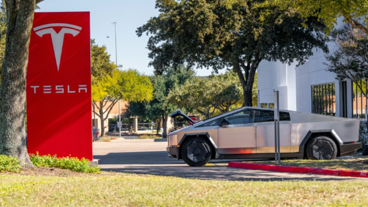 Tesla Cybertruck Arrives in UAE Amid Spec-Cutbacks and Global Demand Woes
