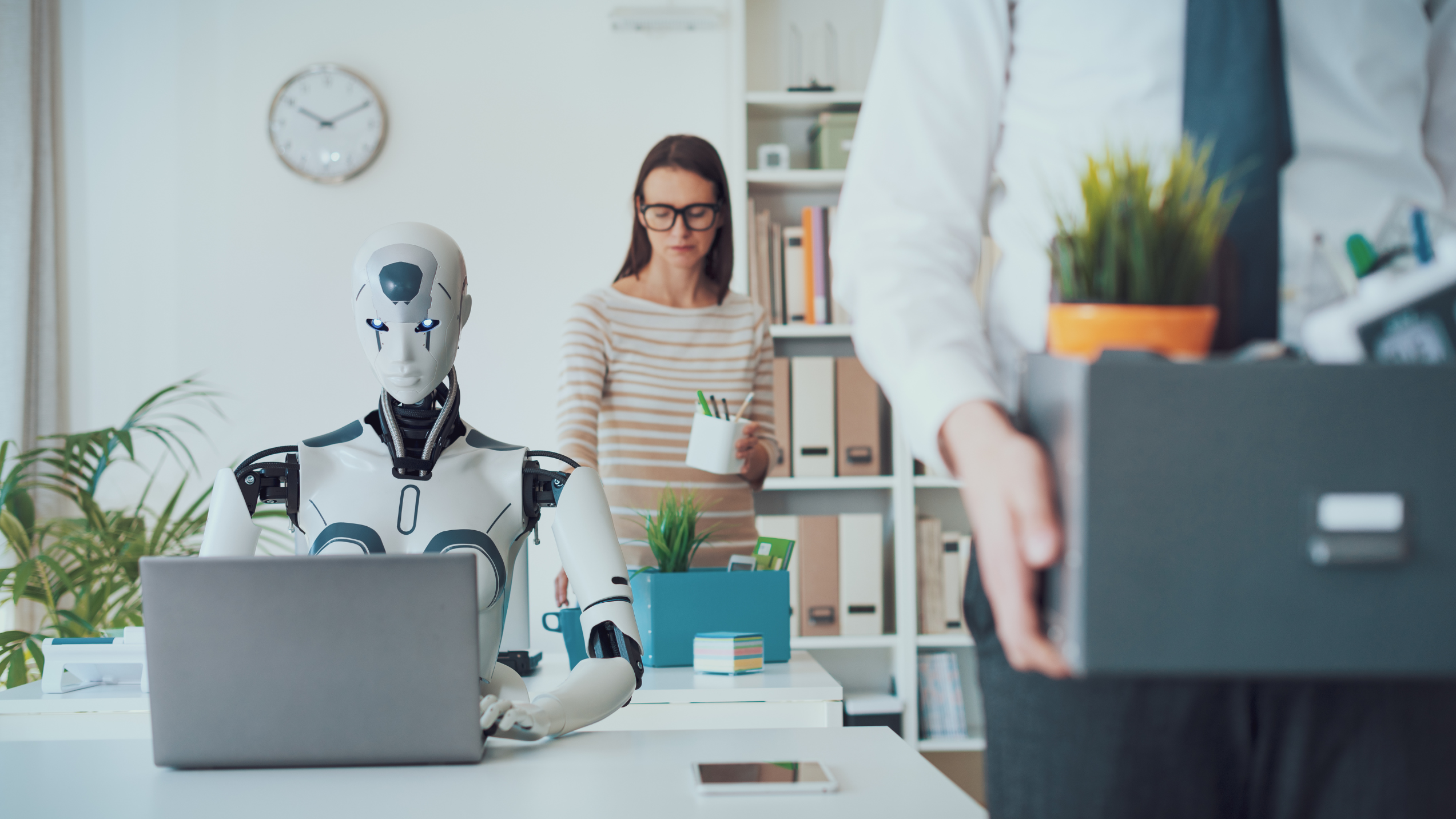 AI and the Future of Employment: Are the 14,000 Amazon Layoffs a Sign of Things to Come?