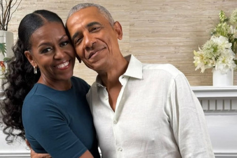 Michelle Obama and former US president Barrack Obama