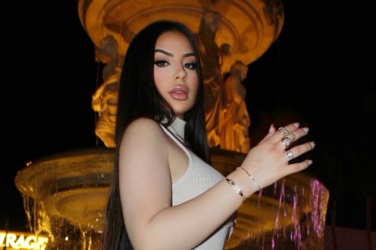 Maria De La Rosa (aka DELAROSA)