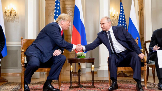 Trump Ally Admits Putin Is Weakening US Relationship