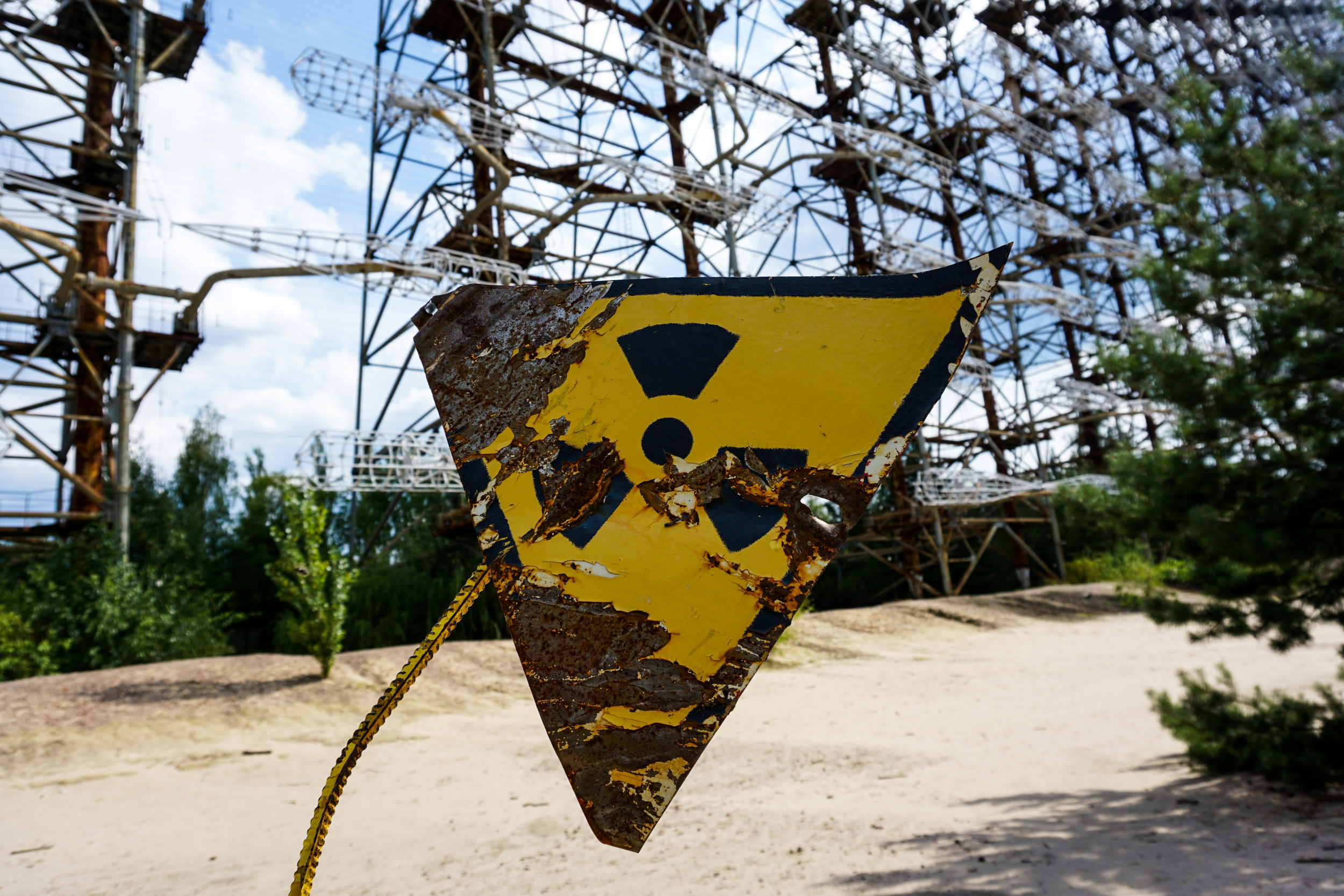 ibtimes.co.uk - Martin Toledo - Chernobyl Fungus 'Using Radiation for Energy' Stuns Scientists