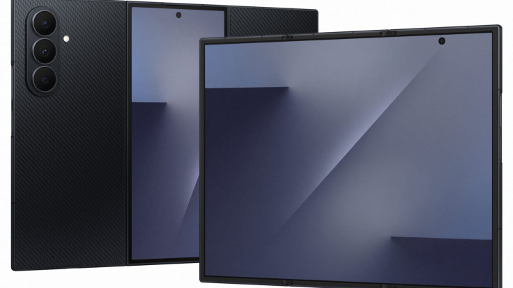 Samsung Galaxy Z TRIFOLD vs Apple iPhone Fold