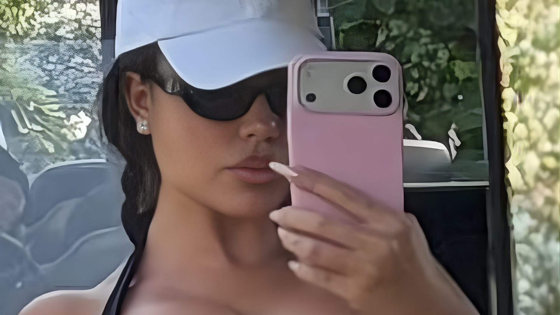 Georgina Rodríguez Turns the Beach Into a Runway as 'She Stuns in a Fiery Red Bikini'