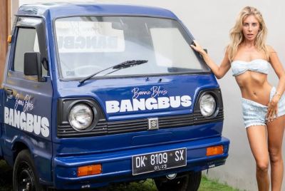 Bonnie Blue and Her BangBus