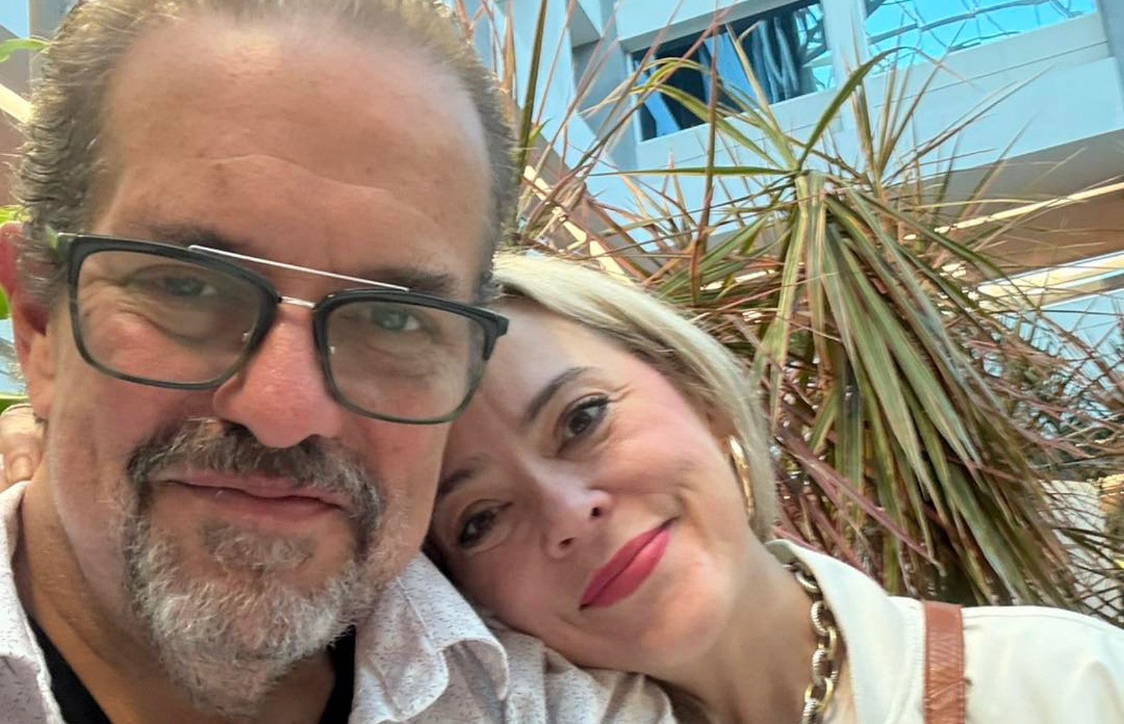 The Mavericks' Raul Malo: Grammy-Winning Frontman Passes Away After Calling  Off Tour Dates | IBTimes UK