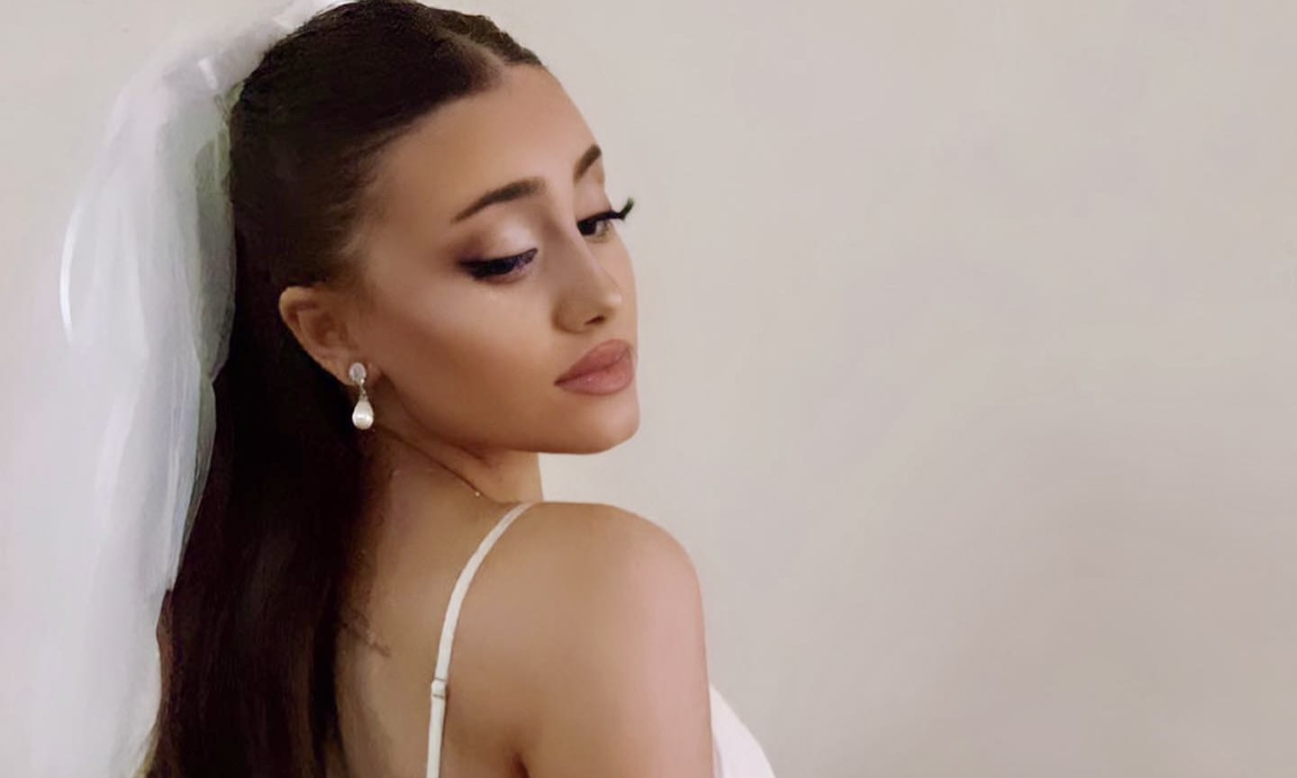 Ariana Grande impersonator Paige Niemann