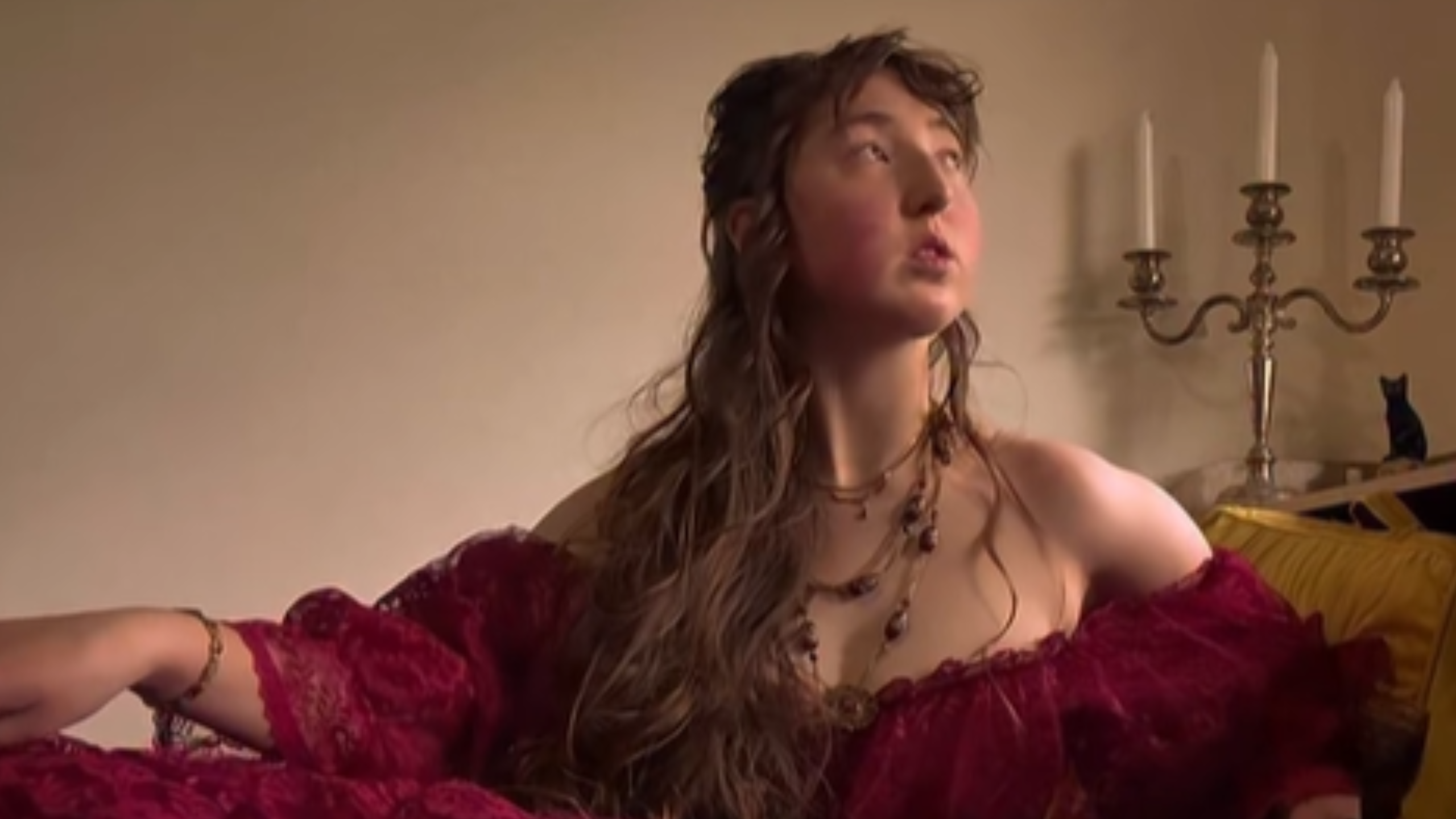 Renaissance beauty woman