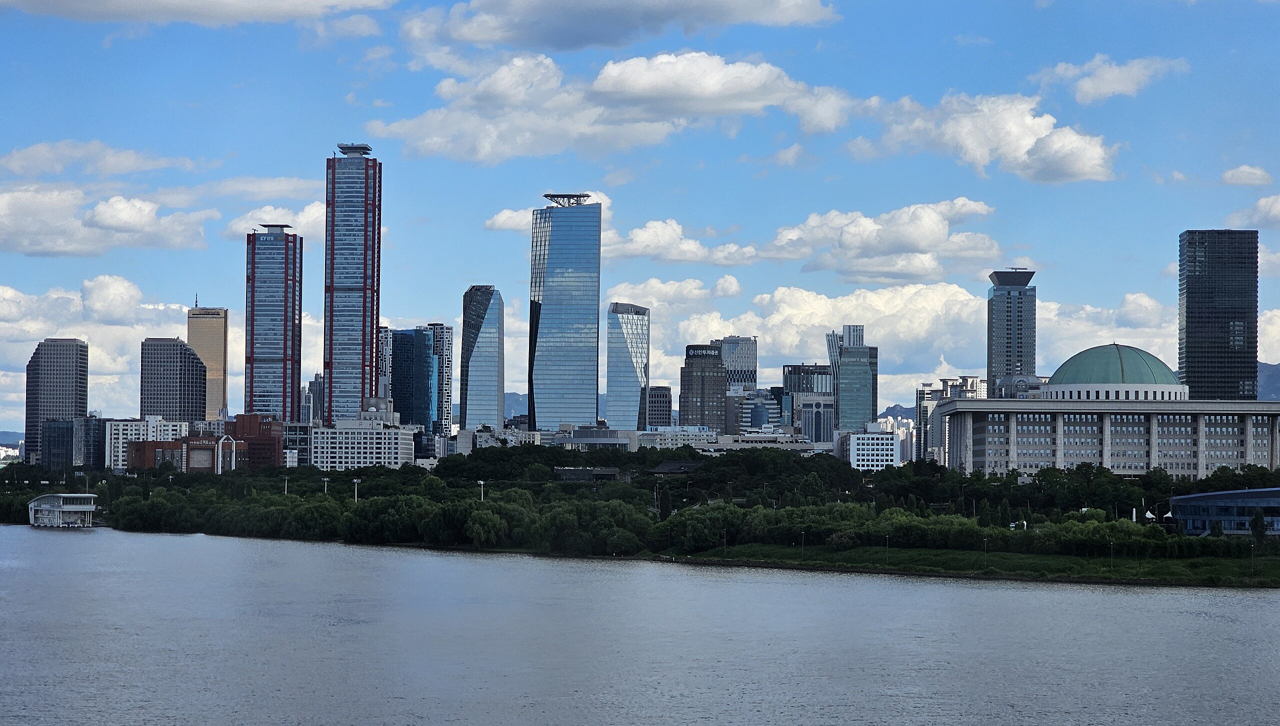 5 Numbers That Explain The UK–South Korea Trade Deal — From £2B At Risk To £400M In Services