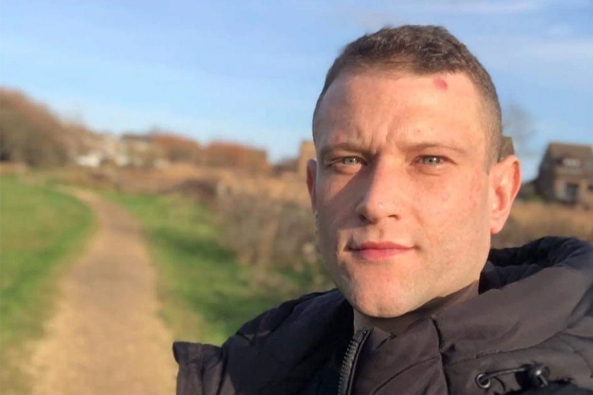 英国裁判所、わずか33回の人種差別ツイートで男に禁錮、言論の自由論争に火をつける