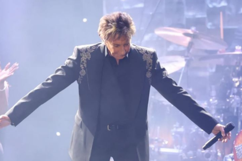 Barry Manilow on concert stage