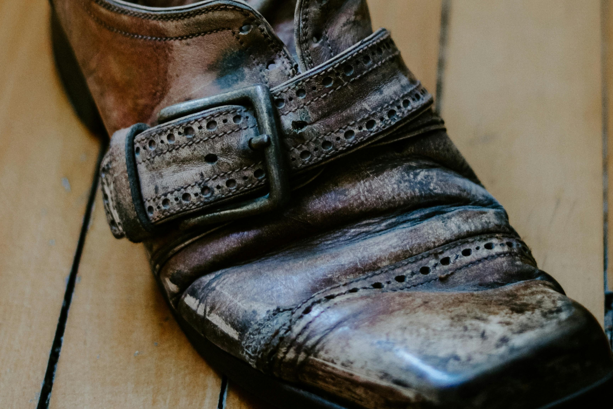 Hundreds of Victorian-Era Shoes Wash Ashore in Wales, Fueling 'Ghost Ship' Mystery