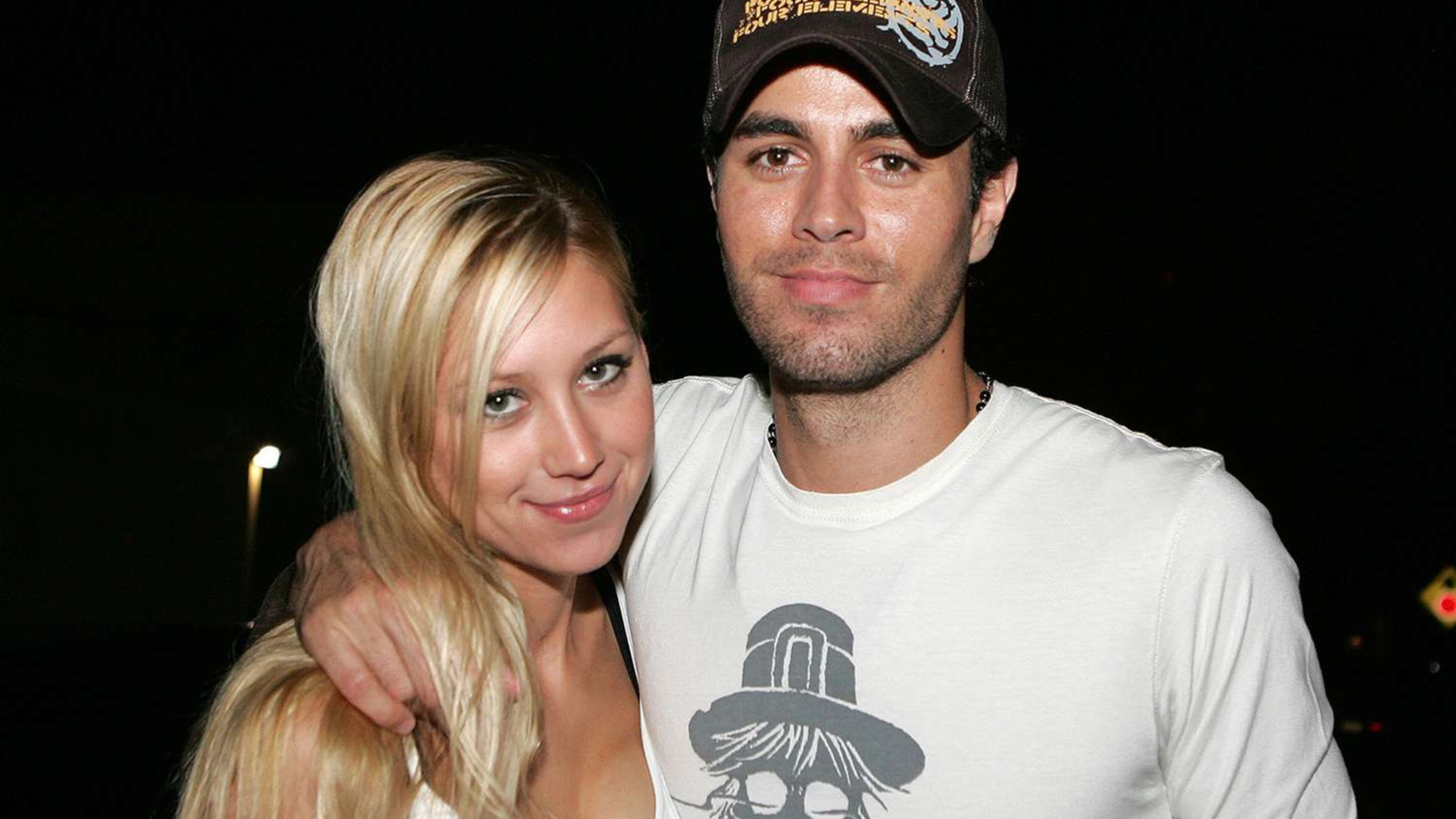 Enrique Iglesias and Anna Kournikova 