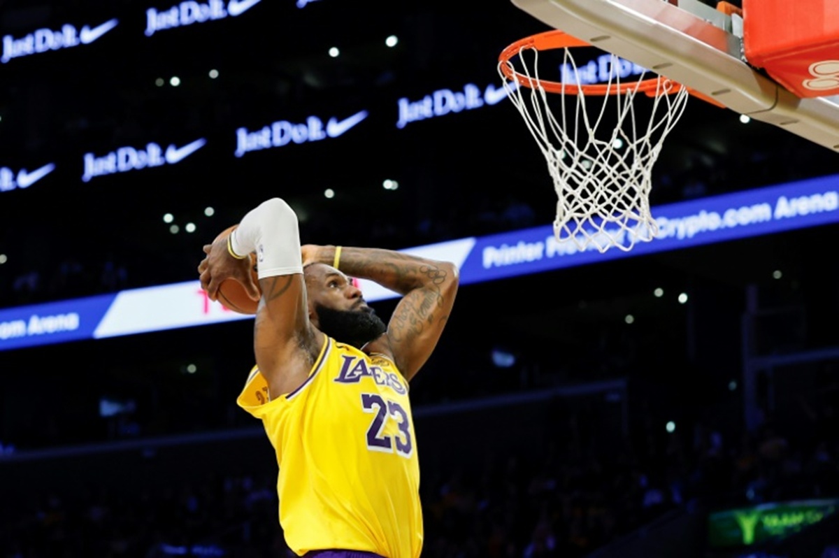 LeBron James Hints at Return to Cavs With One Unexpected Social Media Gesture