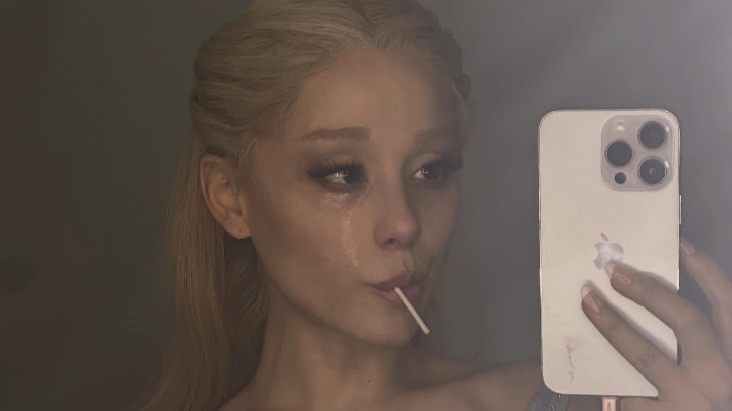 アリアナ・グランデ、食べ物、ED、男性窃盗に関する秘密インスタグラム疑惑が暴露：「これは合法だ」