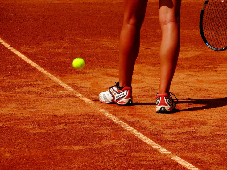 Clay court tennis