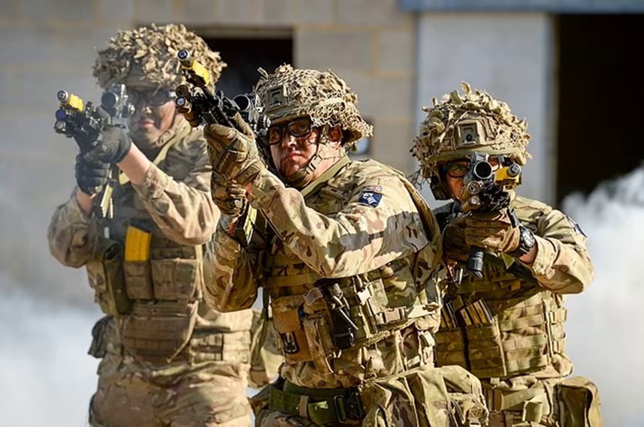 UK Experts Warn Young Adults of Potential Conscription as Global Security Threats Escalate