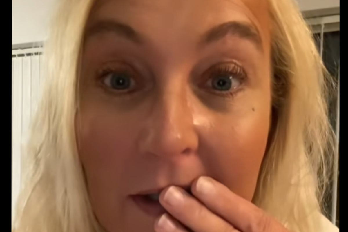 82-Year-Old British Widow Sits In Cold As She's Scared She Can't Afford Heat - Netizens Slam UK Government For Being A Disgrace