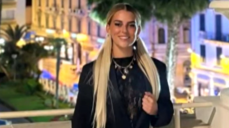 French waitress Cyane Panine