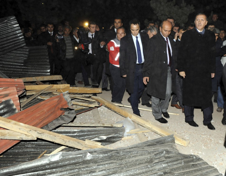 Turkey Earthquake 2011: 138 Dead and About 350 Injured in 7.2 Magnitude Quake Turkey Earthquake 2011: 138 Dead and About 350 Injured in 7.2 Magnitude Quake