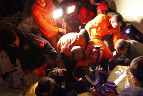 Turkey Earthquake 2011: 138 Dead and About 350 Injured in 7.2 Magnitude Quake