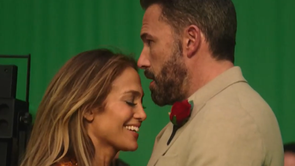 Ben Affleck Allegedly 'Buying His Way Out' Of Jennifer Lopez Drama With $60m Mansion Gift