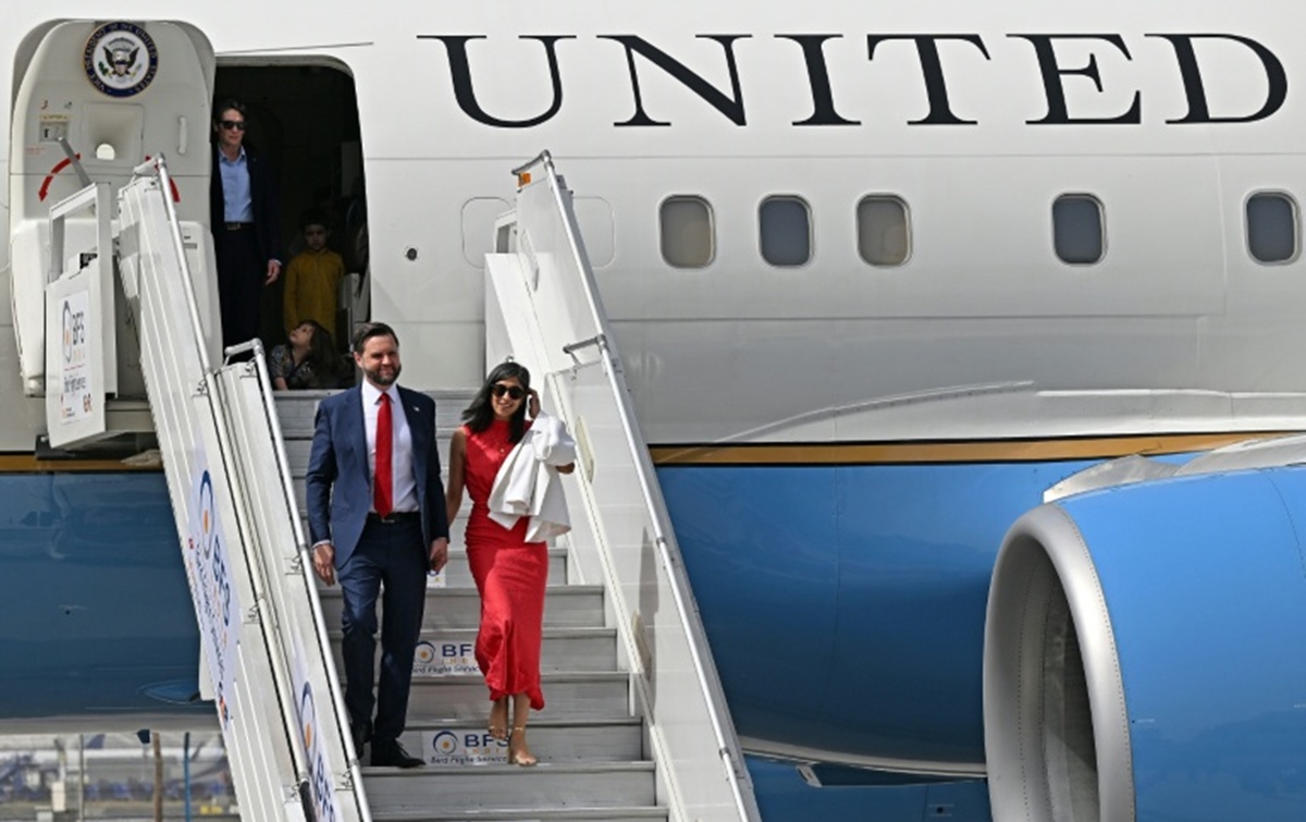 JD Vance and Usha Vance