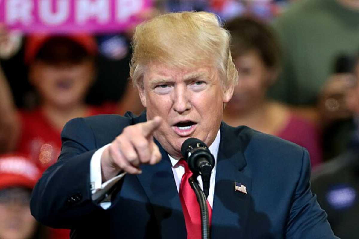 ミネアポリスでの武力衝突で男性死亡、トランプ大統領が連邦職員を擁護