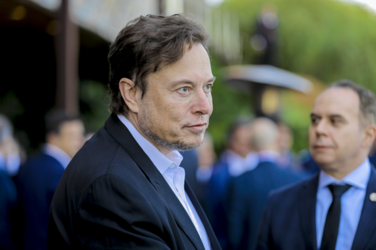 Elon Musk Says Reverse Ageing Highly Likely but Warns Immortality Could Create ‘Stultifying’ Society   www.ibtimes.co.uk