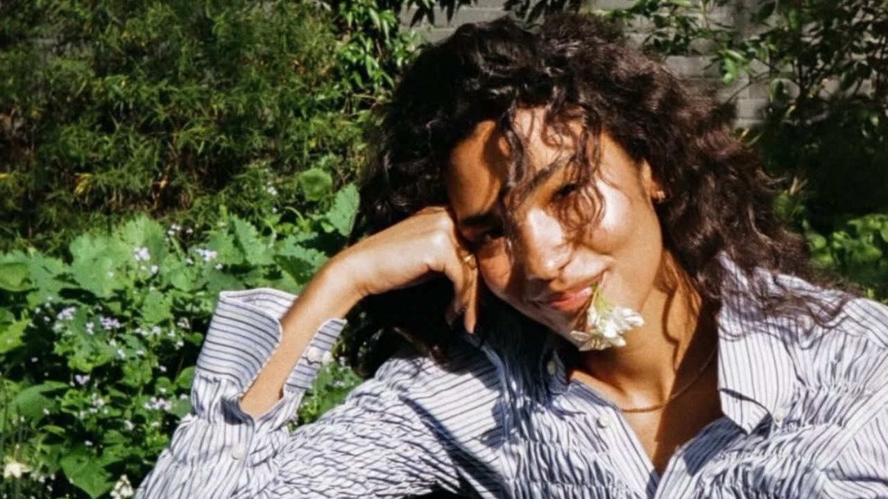 Olivia Dean Takes Home Best New Artist Grammy, Honours Immigrant Heritage In Emotional Speech   www.ibtimes.co.uk