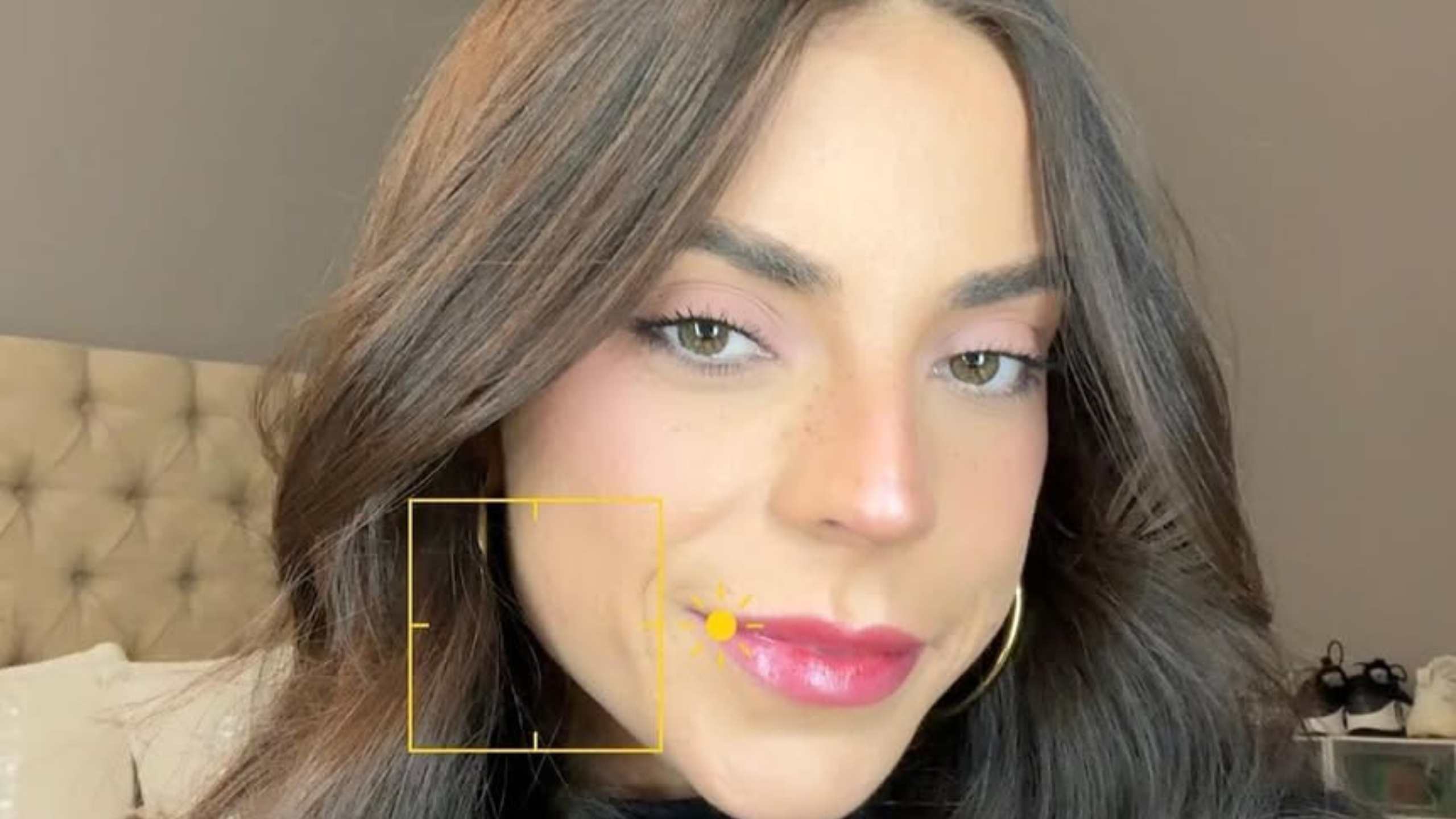 アリアナ・グランデがインスタグラムの秘密アカウントを共有したとされるアリアナ・グランデの個人的な友人、コートニー・チポローネとは誰ですか？