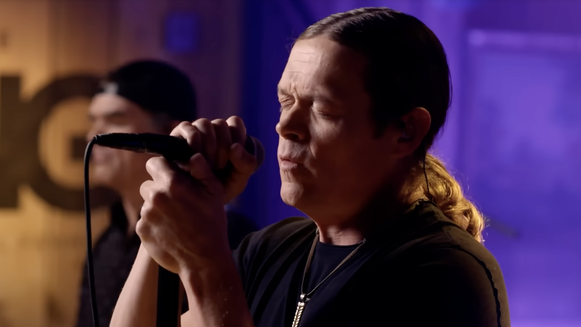 Quick Facts About 3 Doors Down Singer Brad Arnold's Wife Jennifer Sanderford | IBTimes UK